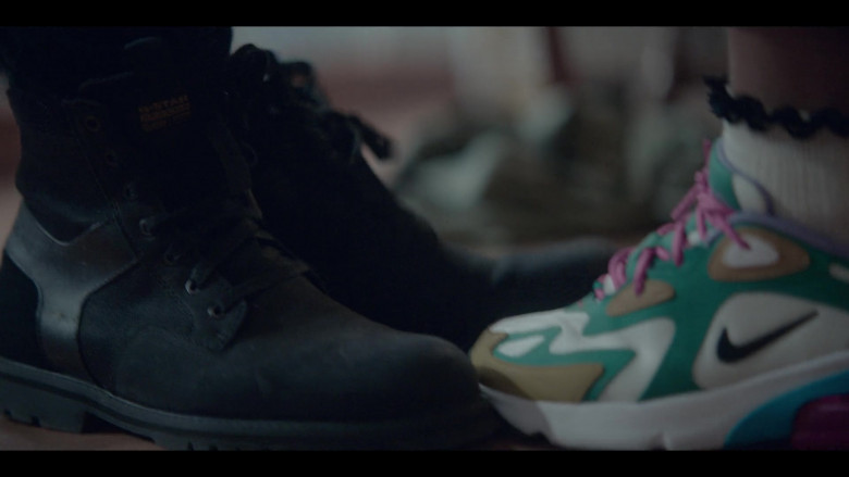 G-Star Raw Men's Boots and Nike Women's Sneakers in The One S01E05 (2021)