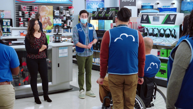 GeForce GTX, Turtle Beach Gaming Headsets, Xbox One in Superstore S06E14 Perfect Store (2021)