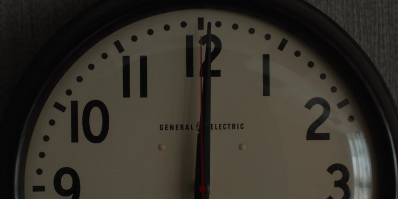 General Electric Clock in For All Mankind S02E04 Pathfinder (2021)