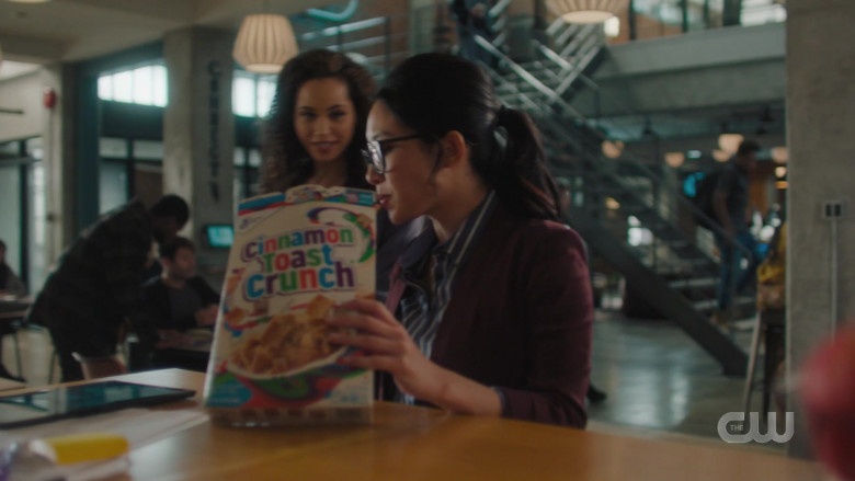 General Mills Toast Crunch Cereal in Charmed S03E05 (2)