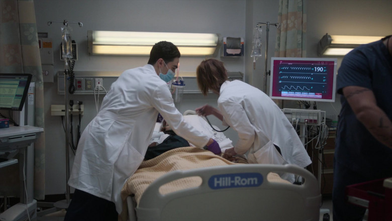 Hill-Rom Hospital Bed in New Amsterdam S03E03 (2)