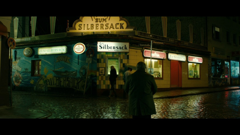 Holsten & Astra Neon Signs in A Most Wanted Man (2014)