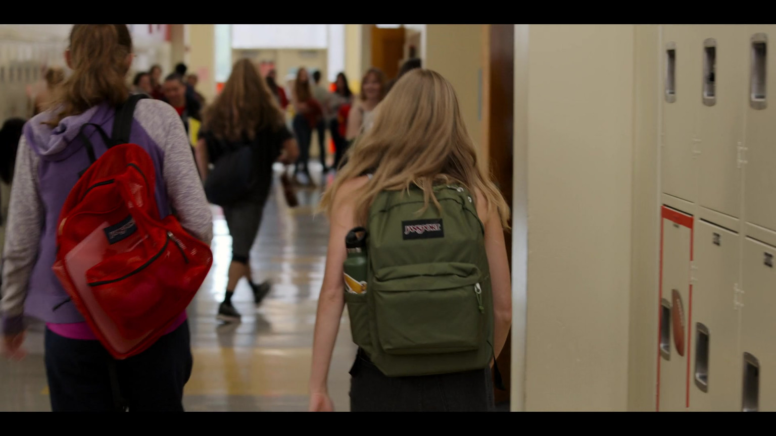 JanSport Backpacks Used By Actors In Moxie (2021)