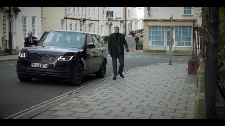 Land Rover Range Rover Black SUV in The One S01E07 (2021)