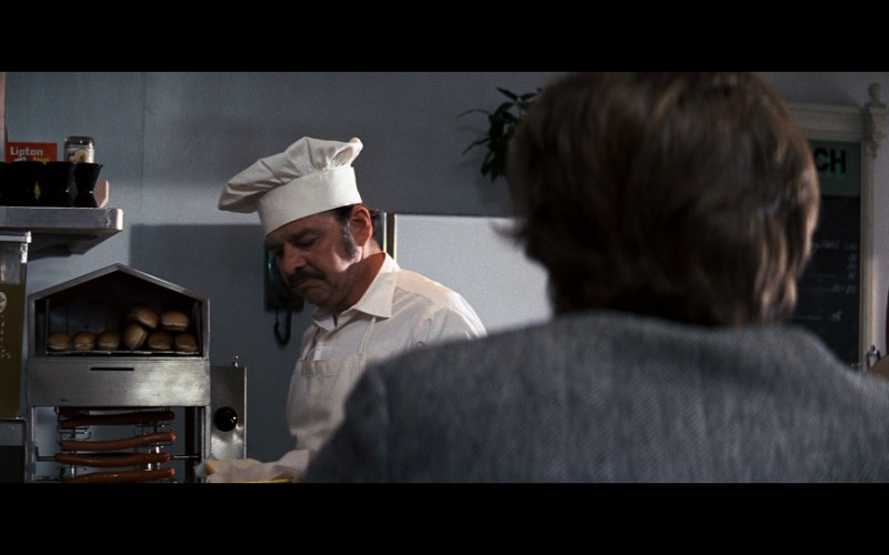 Lipton Tea in Dirty Harry (1971)