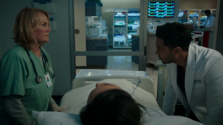 Littmann Stethoscopes in The Resident S04E07 Hero Moments (2)