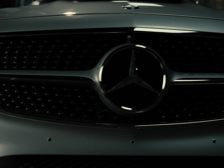 Mercedes-Benz C-Class Convertible Car in Zack Snyder's Justice League Movie (2)