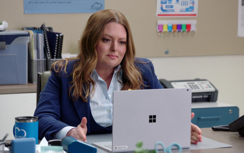 Microsoft Surface Laptop of Cast Member Lauren Ash as Dina Fox in Superstore S06E13 TV Show (1)