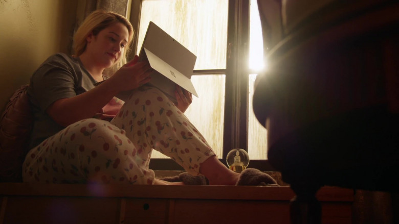 Microsoft Surface Tablet of Cast Member Emma Hunton as Davia Moss in Good Trouble S03E05 TV Show (2)