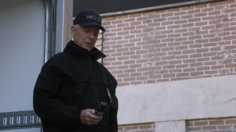 Motorola Flip Mobile Phone of Mark Harmon as Leroy Jethro Gibbs in NCIS S18E09 Winter Chill (2021)