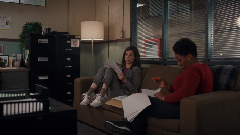 New Balance 574 Sneakers of Cast Member Meredith MacNeill as Sam Wazowski in Pretty Hard Cases S01E08 TV Show (1)