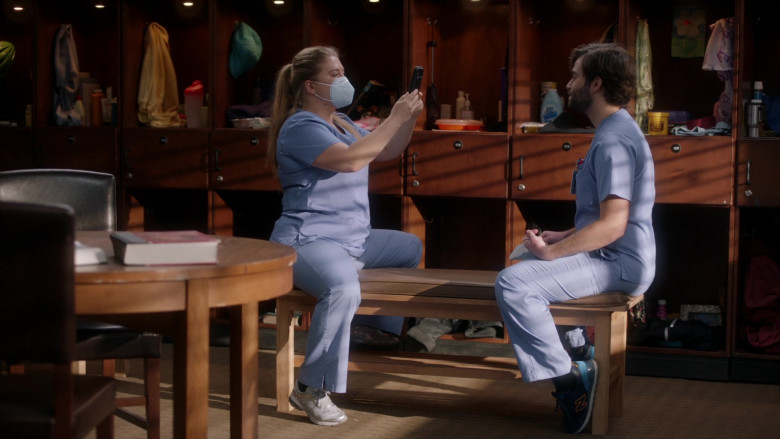 New Balance Men's Shoes Worn by Cast Member in Grey's Anatomy S17E08 (1)