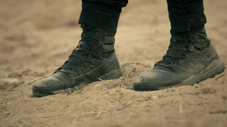 Nike Men’s Boots in S.W.A.T. S04E10 Buried (2021)