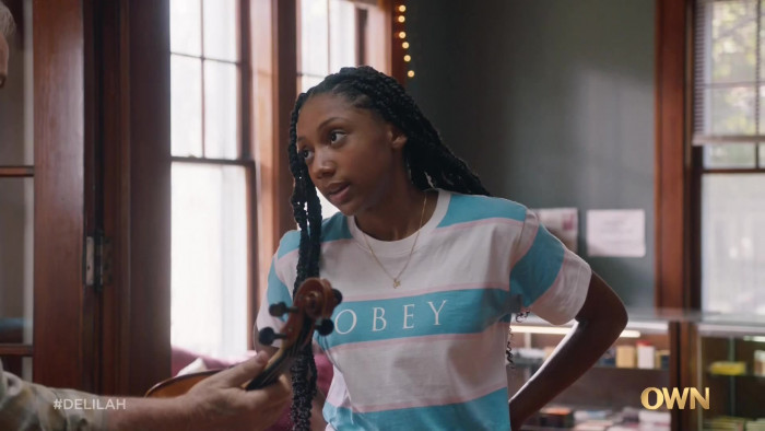 Obey Women's T-shirt Of Kelly Jacobs As Maia In Delilah S01e01 