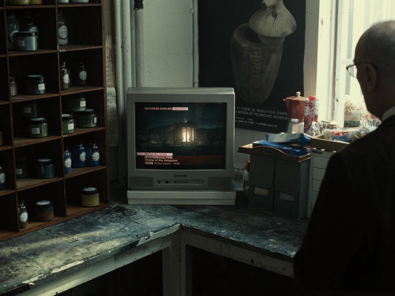 Panasonic TV in Zack Snyder's Justice League (2021)