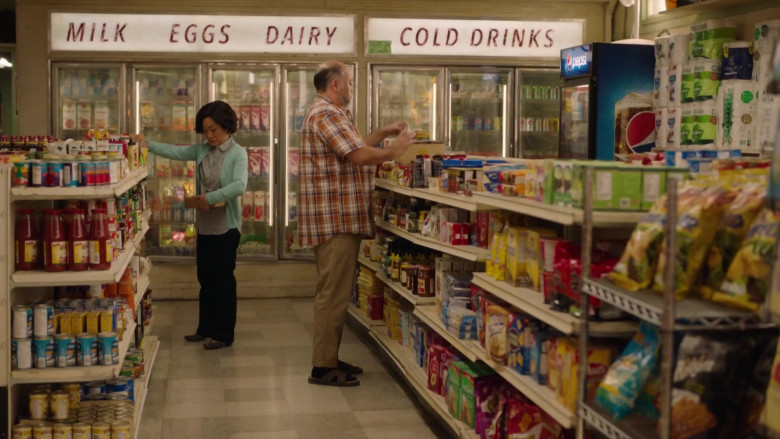 Pepsi Beverage Refrigerator in Kim's Convenience S05E11 (2)