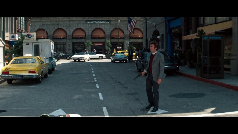 Pepsi Sign in Dirty Harry (1971)