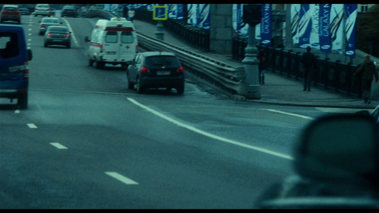 Samsung Galaxy Note flags in A Good Day to Die Hard (1)
