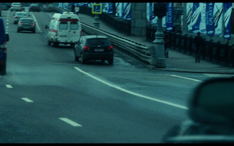Samsung Galaxy Note flags in A Good Day to Die Hard (1)