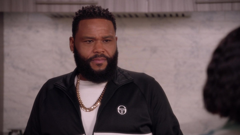 Sergio Tacchini Track Top of Anthony Anderson as Dre in Black-ish S07E14 (1)
