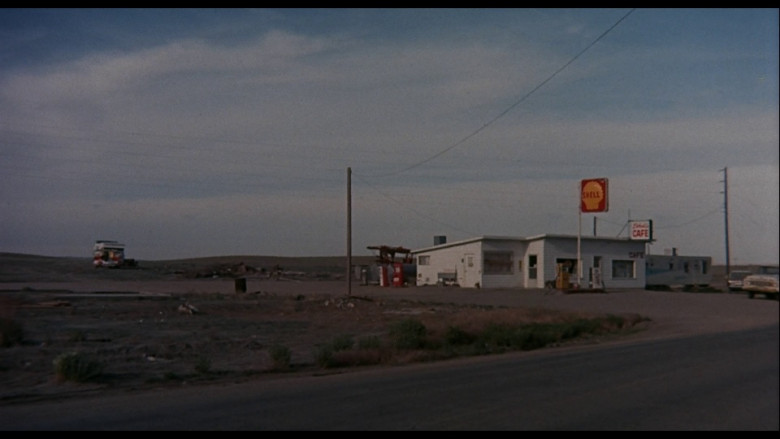 Shell Gas Station in Vanishing Point (1971)