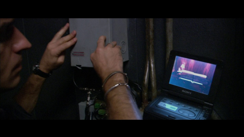 Sony portable device in Miami Vice (2006)