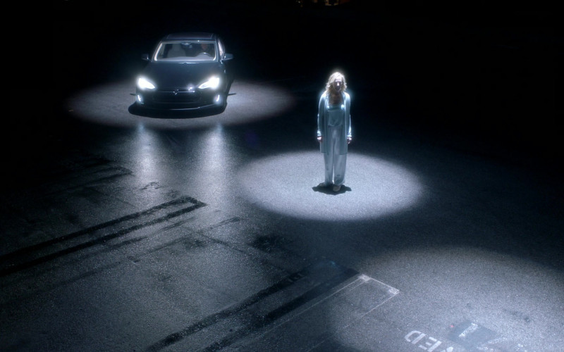 Tesla Electric Car in Grey’s Anatomy S17E09 In My Life (2021)