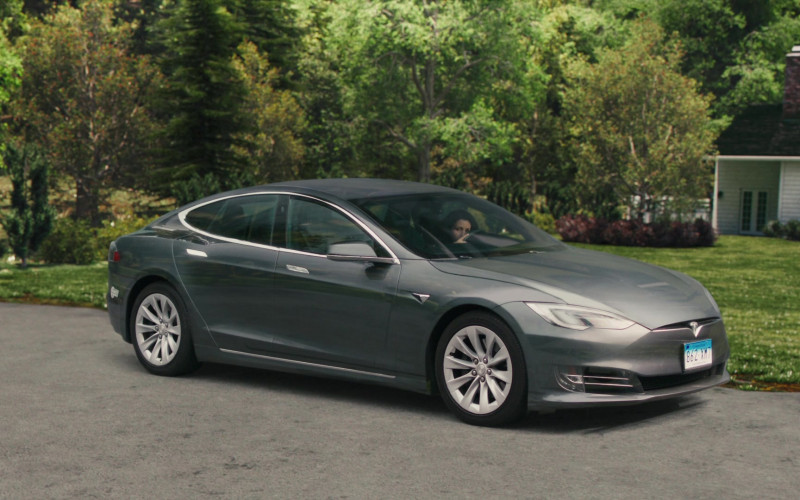 Tesla Model S Car in American Housewife S05E12 How Oliver Got His Groove Back (2021)
