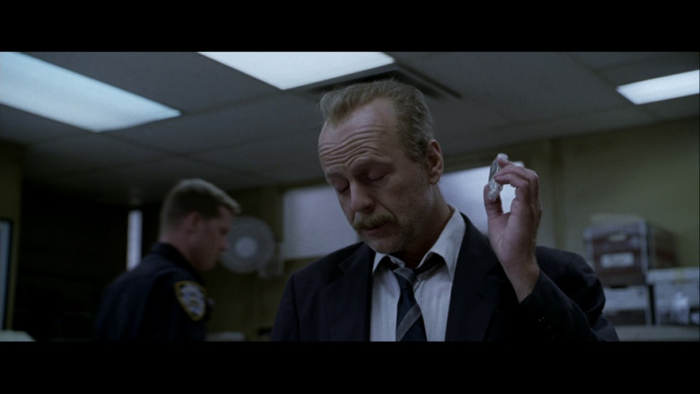 Tic Tac Held by Bruce Willis as Det. Jack Mosley in 16 Blocks (2006)