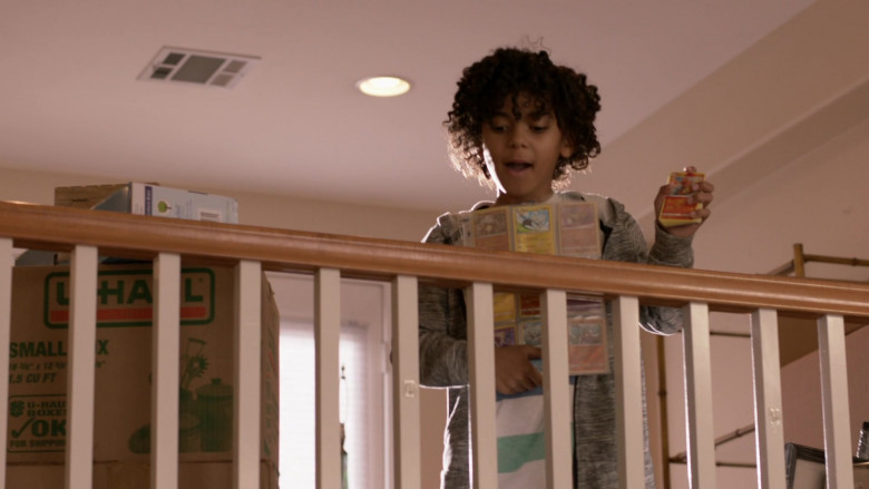 U-Haul Boxes in Shameless S11E09 TV Show (2)