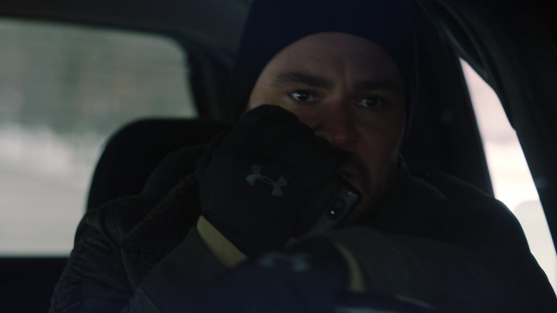 Under Armour Gloves of Patrick John Flueger as Officer Adam Ruzek in Chicago P.D. S08E08 (1)