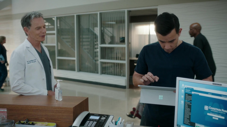 Vtech Phone and Microsoft Surface Tablet in The Resident S04E07 Hero Moments (2021)