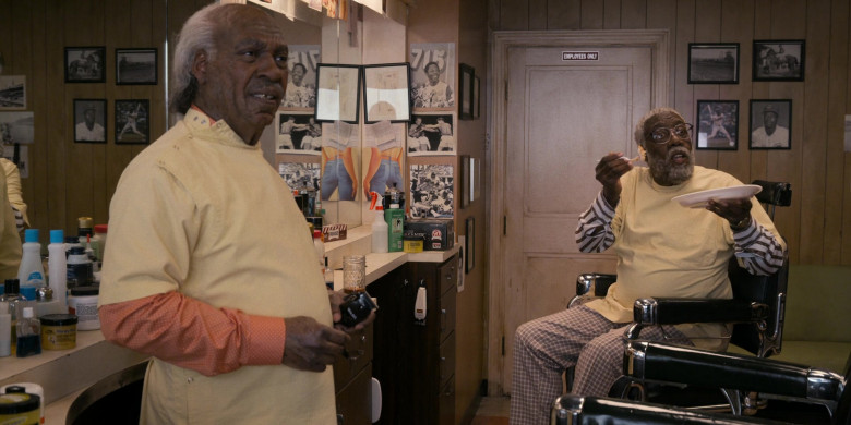 Wahl Clipper Held by Eddie Murphy as Mr. Clarence (Local Barber) in Coming 2 America (2021)