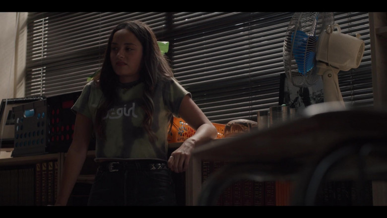 X-girl Crop Top T-Shirt of Chase Sui Wonders as Riley in Generation S01E02 TV Show (2)