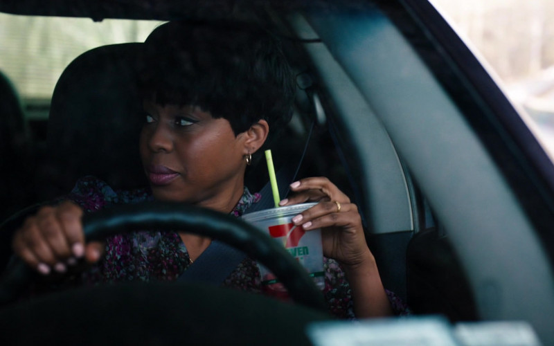 7-Eleven Drink Enjoyed by Danielle Moné Truitt as Sgt. Ayanna Bell in Law & Order: Organized Crime S01E03 "Say Hello to My Little Friends" (2021)