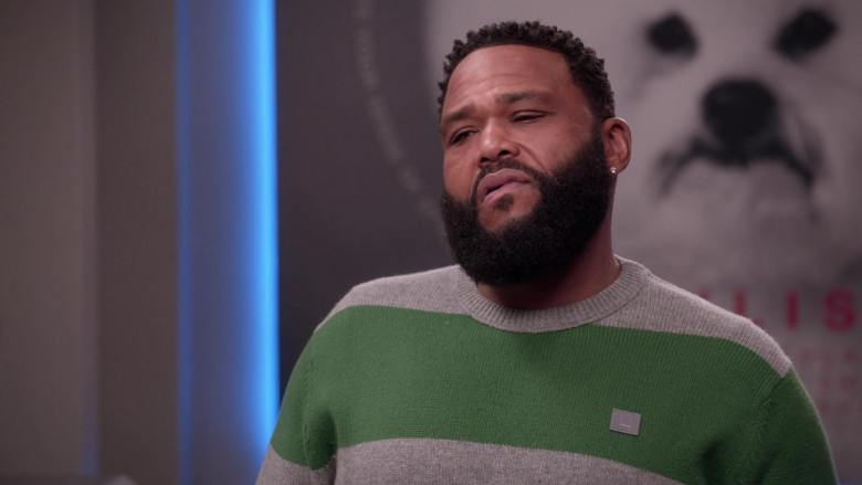 Acne Studios Sweater of Anthony Anderson as Andre ‘Dre’ Johnson in Black-ish S07E19 (3)