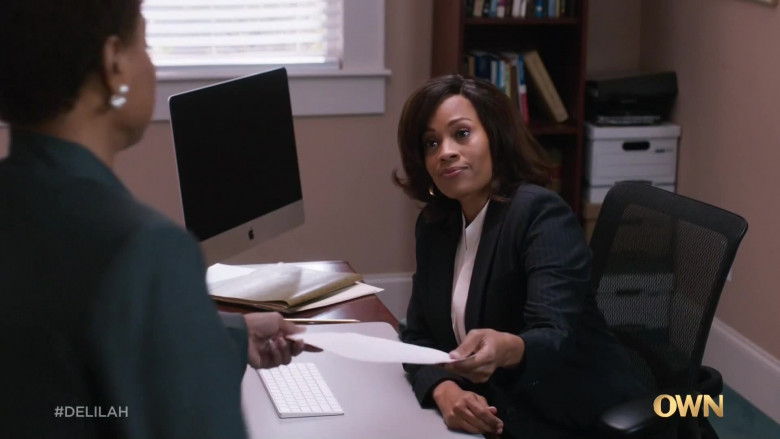 Apple iMac Computer in Delilah S01E08 The Long Game (2021)