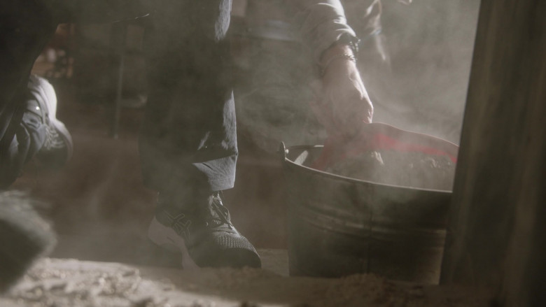Asics Men's Sneakers of Mark Harmon as Leroy Jethro Gibbs in NCIS S18E12 Sangre (2021)