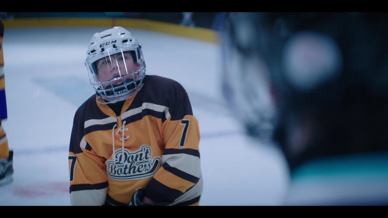 CCM Hockey Helmets in The Mighty Ducks Game Changers S01E03 (2)