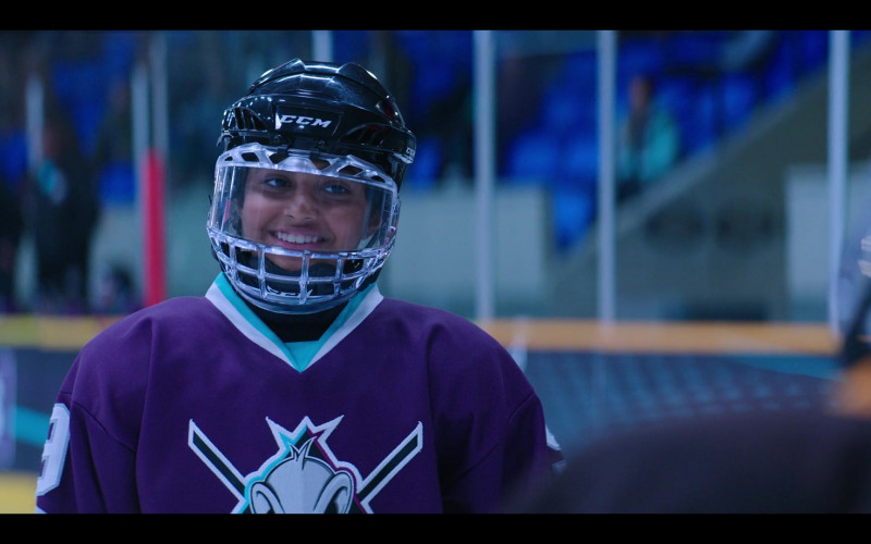 CCM Hockey Helmets in The Mighty Ducks Game Changers S01E03 (3)