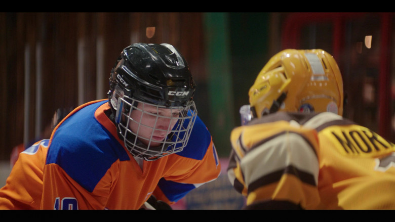 CCM Hockey Helmets in The Mighty Ducks Game Changers S01E05 (1)