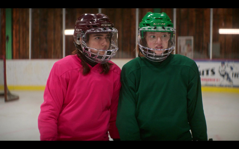 CCM Ice Hockey Helmets in The Mighty Ducks Game Changers S01E04 (2)