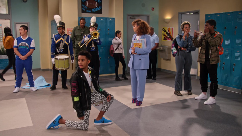 Converse Blue Sneakers of Isaiah Russell-Bailey as Shaka McKellan in Family Reunion S03E05 