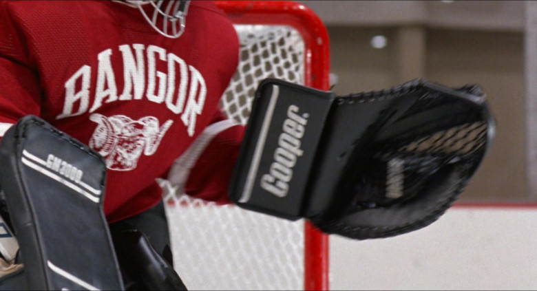 Cooper Hockey Goalie Gloves in D2 The Mighty Ducks (1994)
