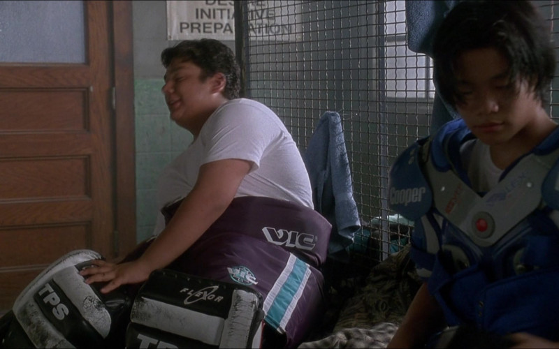Cooper Hockey Shoulder Pads in D3 The Mighty Ducks