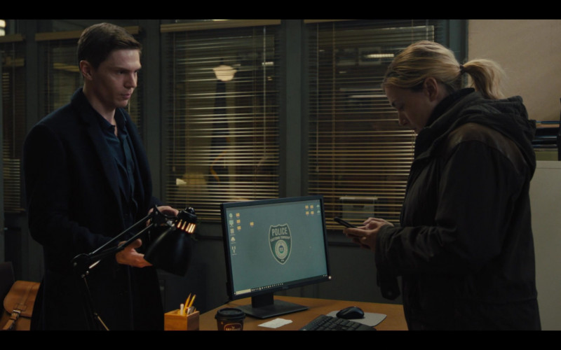 Dell Computer Monitor Used by Kate Winslet as Det. Mare Sheehan in Mare of Easttown S01E02 Fathers (2021)