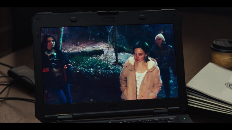 Dell Laptop of Kate Winslet as Det. Mare Sheehan in Mare of Easttown S01E02 (1)