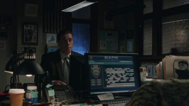 Dell Monitor in Blue Bloods S11E11 Guardian Angels (2021)