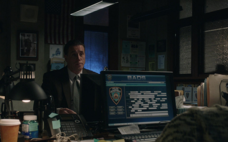 Dell Monitor in Blue Bloods S11E11 "Guardian Angels" (2021)