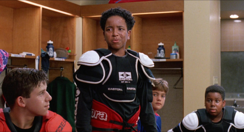Easton Hockey Shoulder Pads in D2 The Mighty Ducks (1)